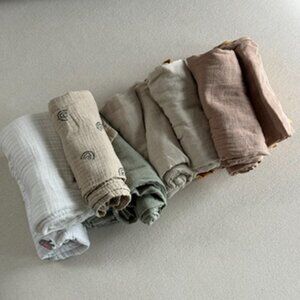 Mushie muslin burp cloths bundle